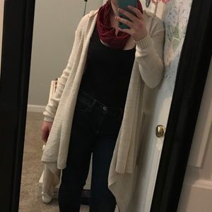 Long cardigan with a hood